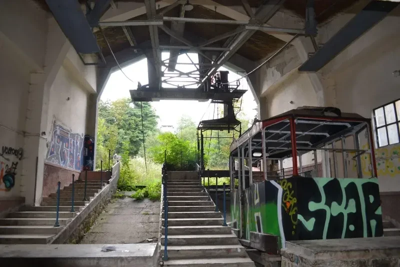 Dolna stacja starej kolejki