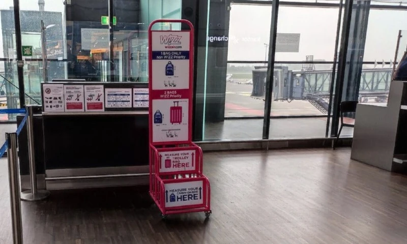 Czy nasz bagaż jest zgodny z wymaganiami linii lotniczych można sprawdzić w specjalnych wzornikach
