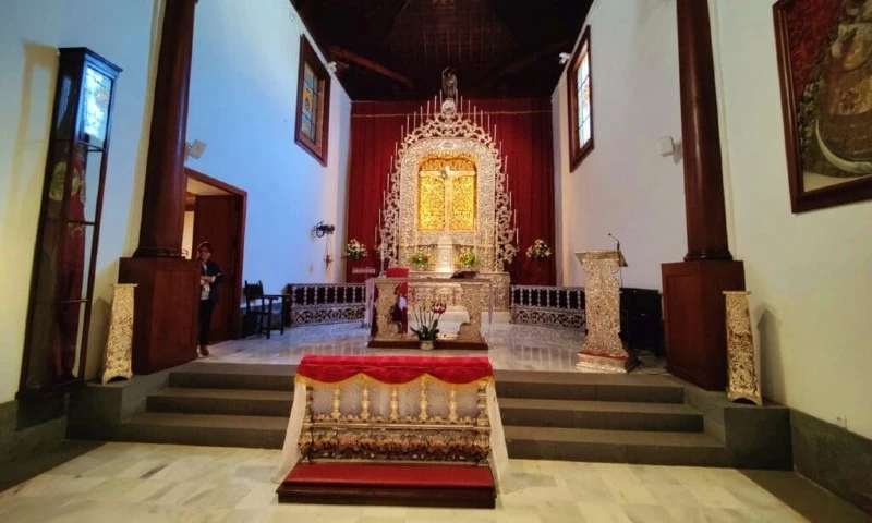 Ołtarz w sanktuarium Real Santuario del Cristo de La Laguna