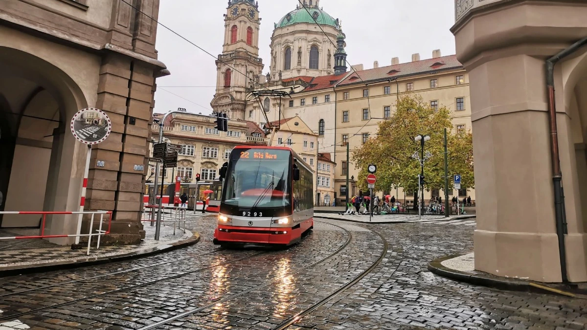 Transport publiczny w Pradze. Szybko i wygodnie po stolicy Czech